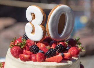 30 lat minęło… tort 30 lat