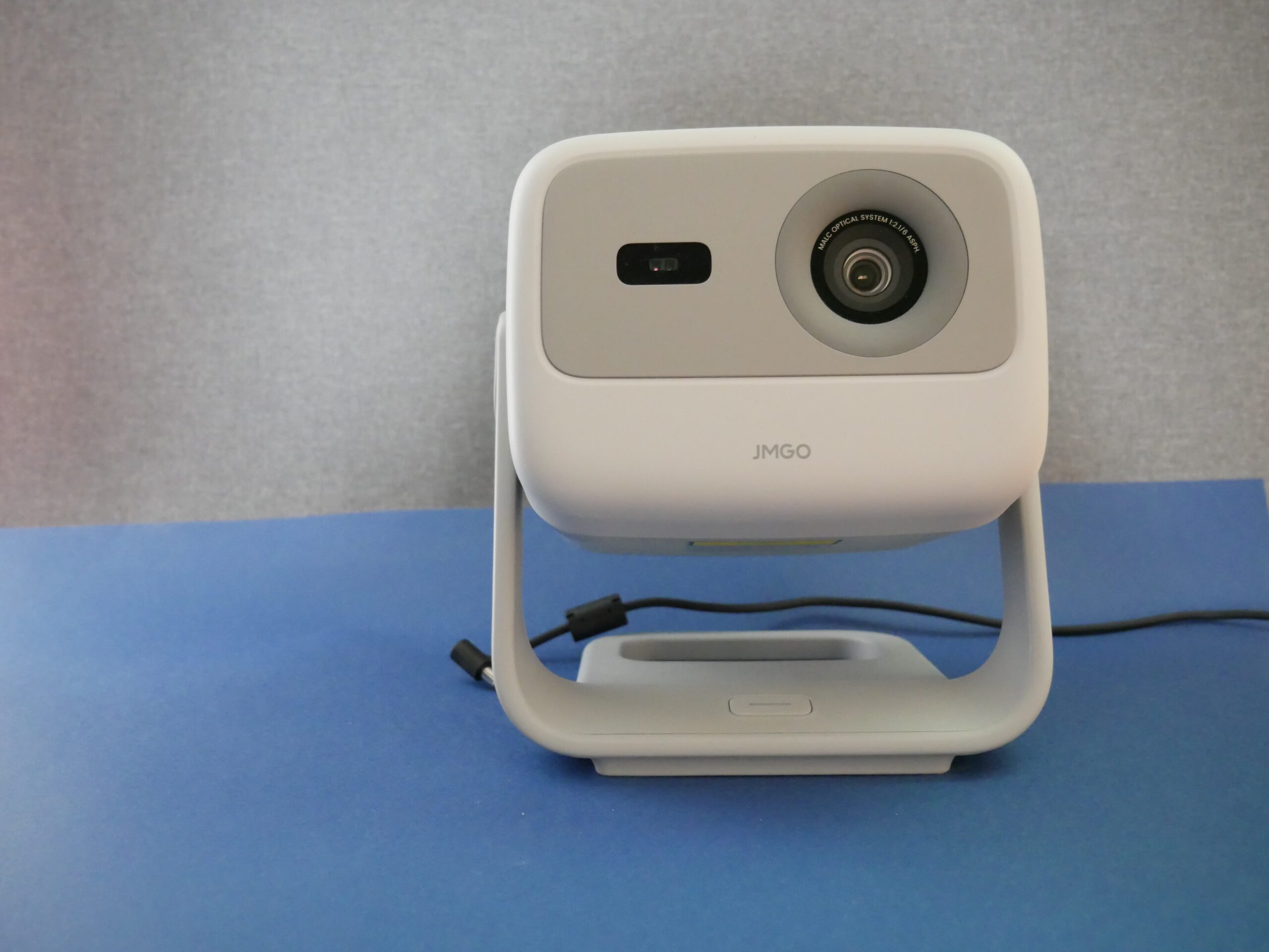 JMGO N1S SE – czyli jak zamienić salon w domowe kino