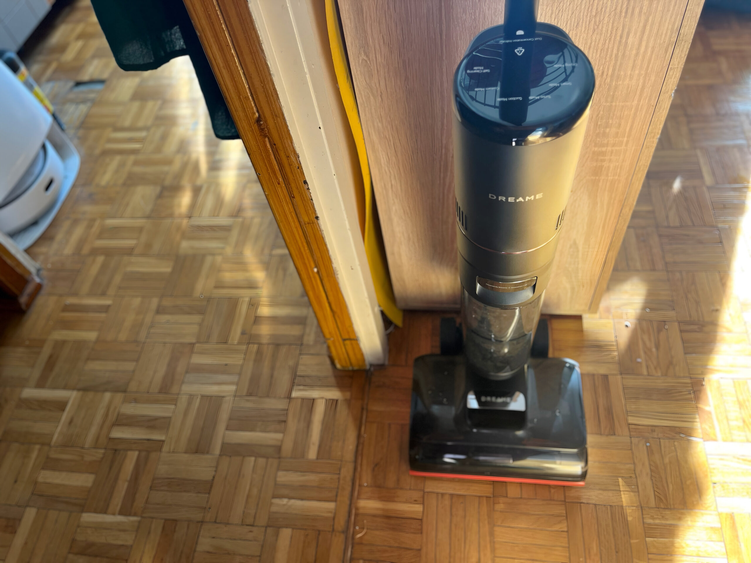 DREAME H15 Pro — Najlepszy odkurzacz mopujący na mokry bałagan? Recenzja w domu z dziećmi i długimi włosami