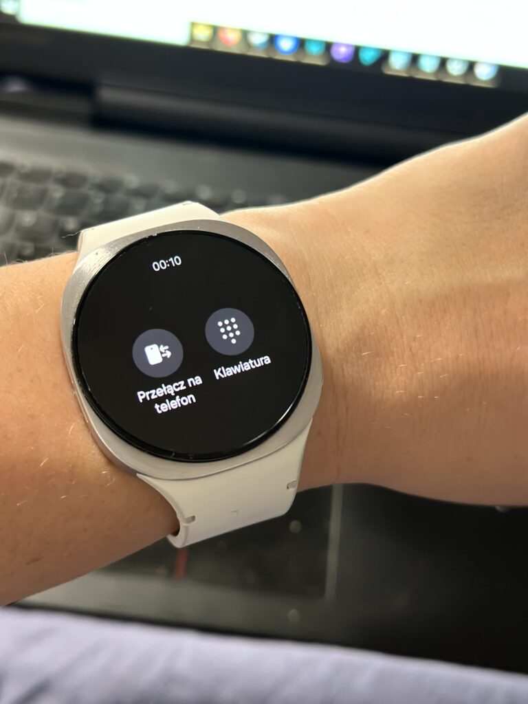 Samsung Galaxy Watch8 prowadzenie rozmów